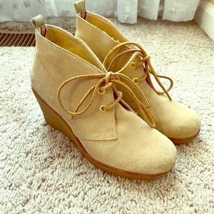 Sperry Suede Tan Wedges